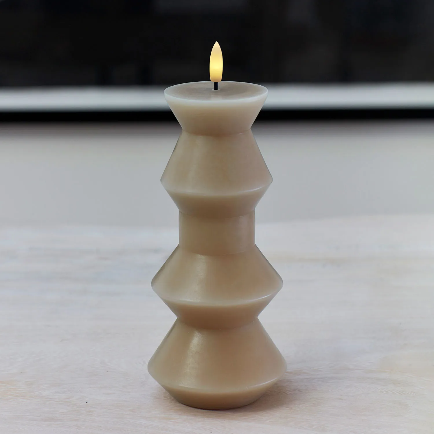 Nordisk Skulptur, Sille Geometri Ø9 x 20,5 cm, Light Caramel