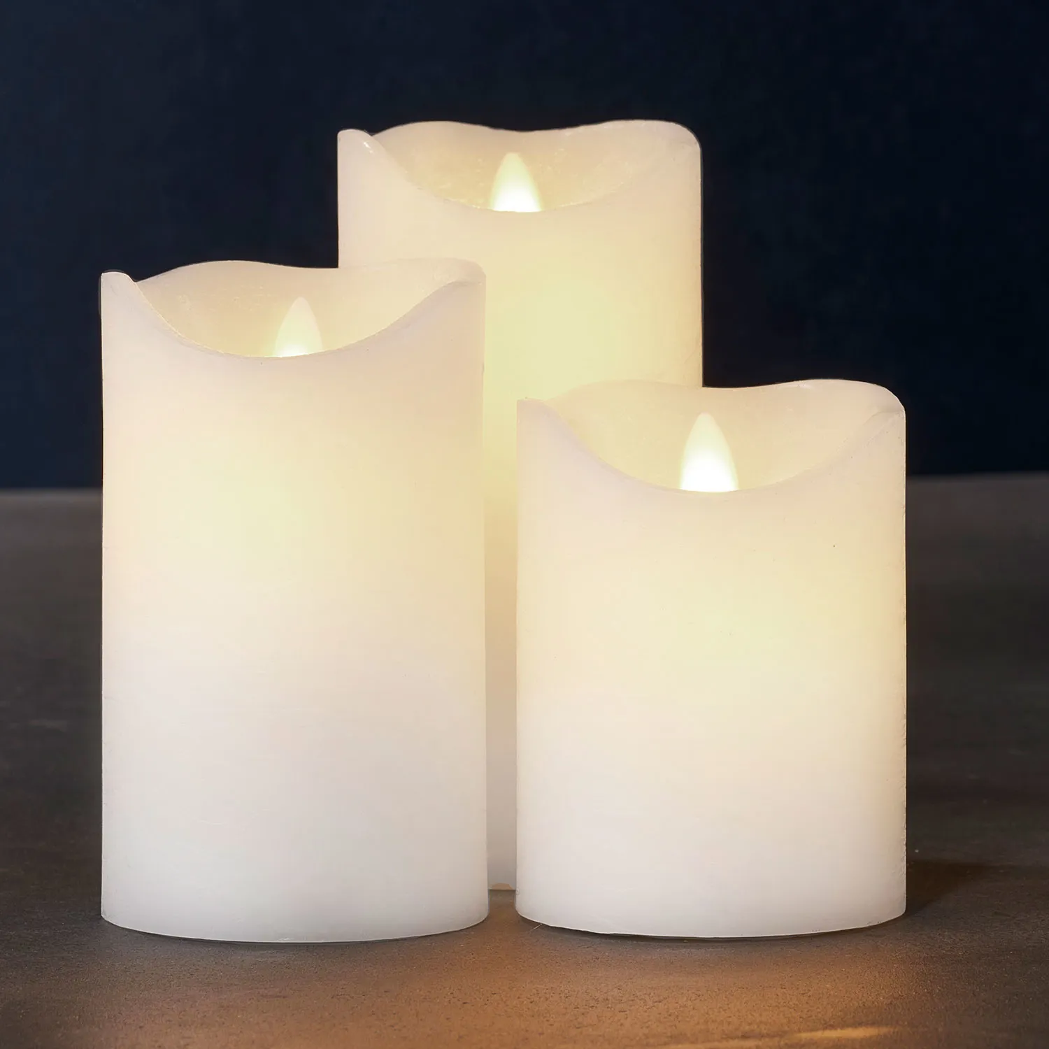 Sara Pillar Candles 3 pcs set, Ø7.5 x 10/12.5/15cm, White