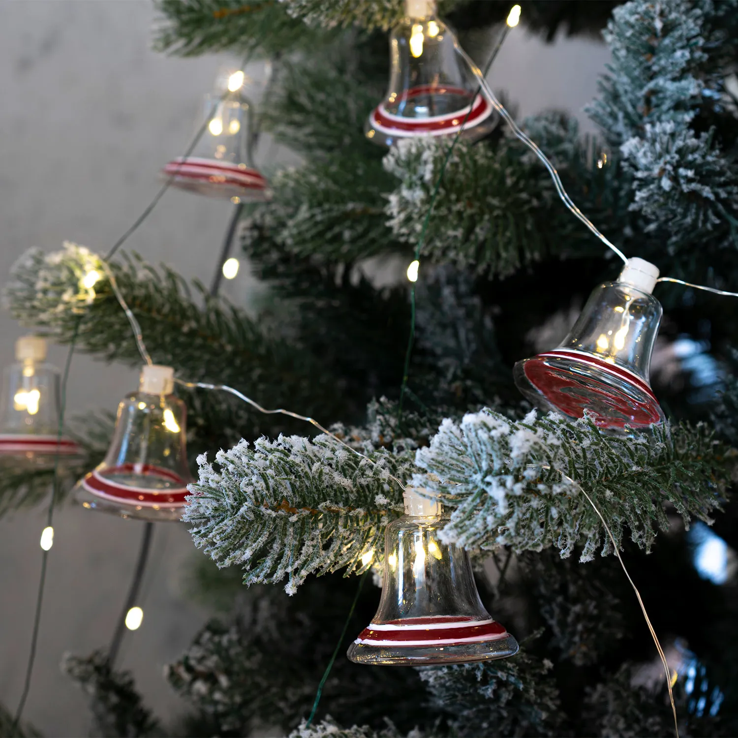 Tiffany Bell Garland 8 LED, Clear/Red