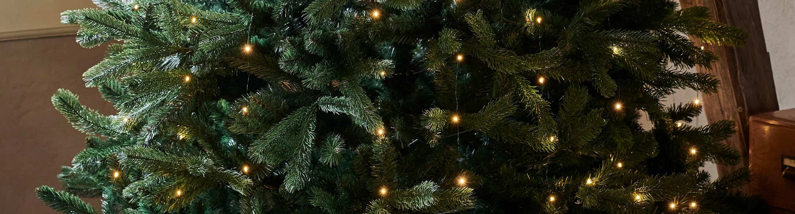 Complete your Christmas tree with lights from Sirius