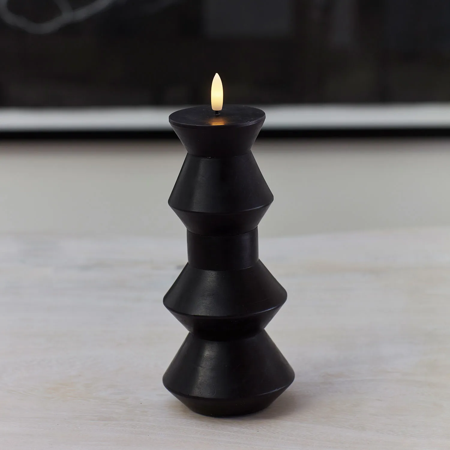 Nordic Sculpture, Sille Geometry Ø9 x 20,5 cm, Stone Black