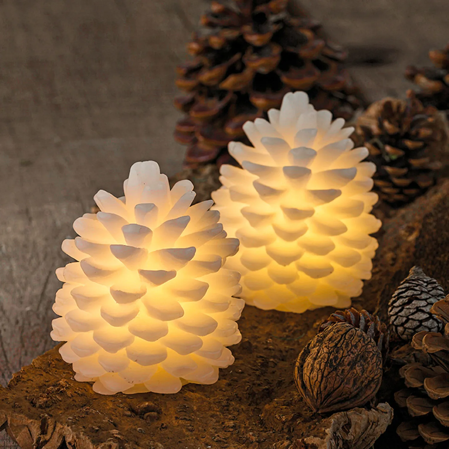 Clara Pinecone 10cm, 2 pcs