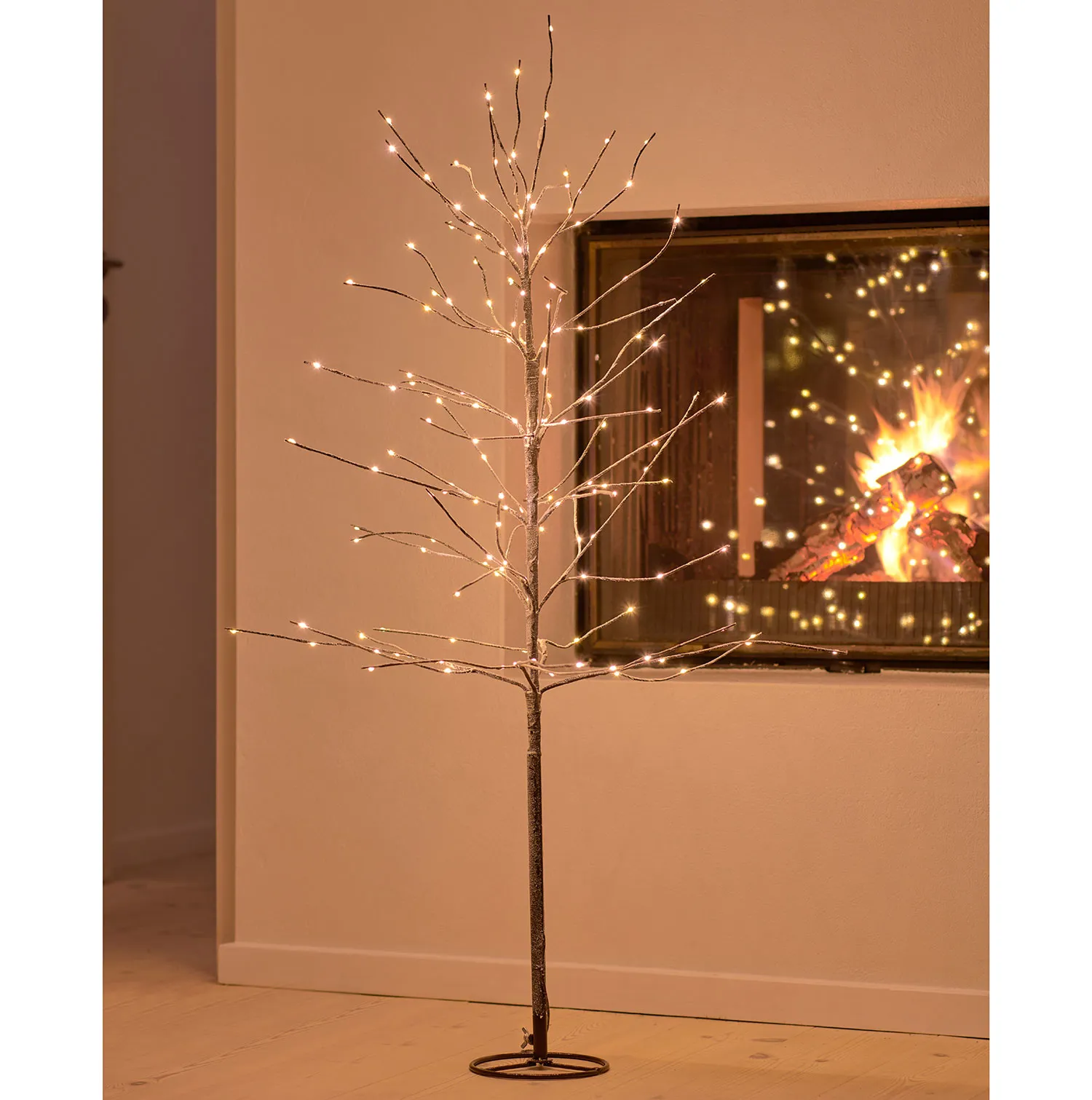 Kira Træ 1,8 meter - 280 LED