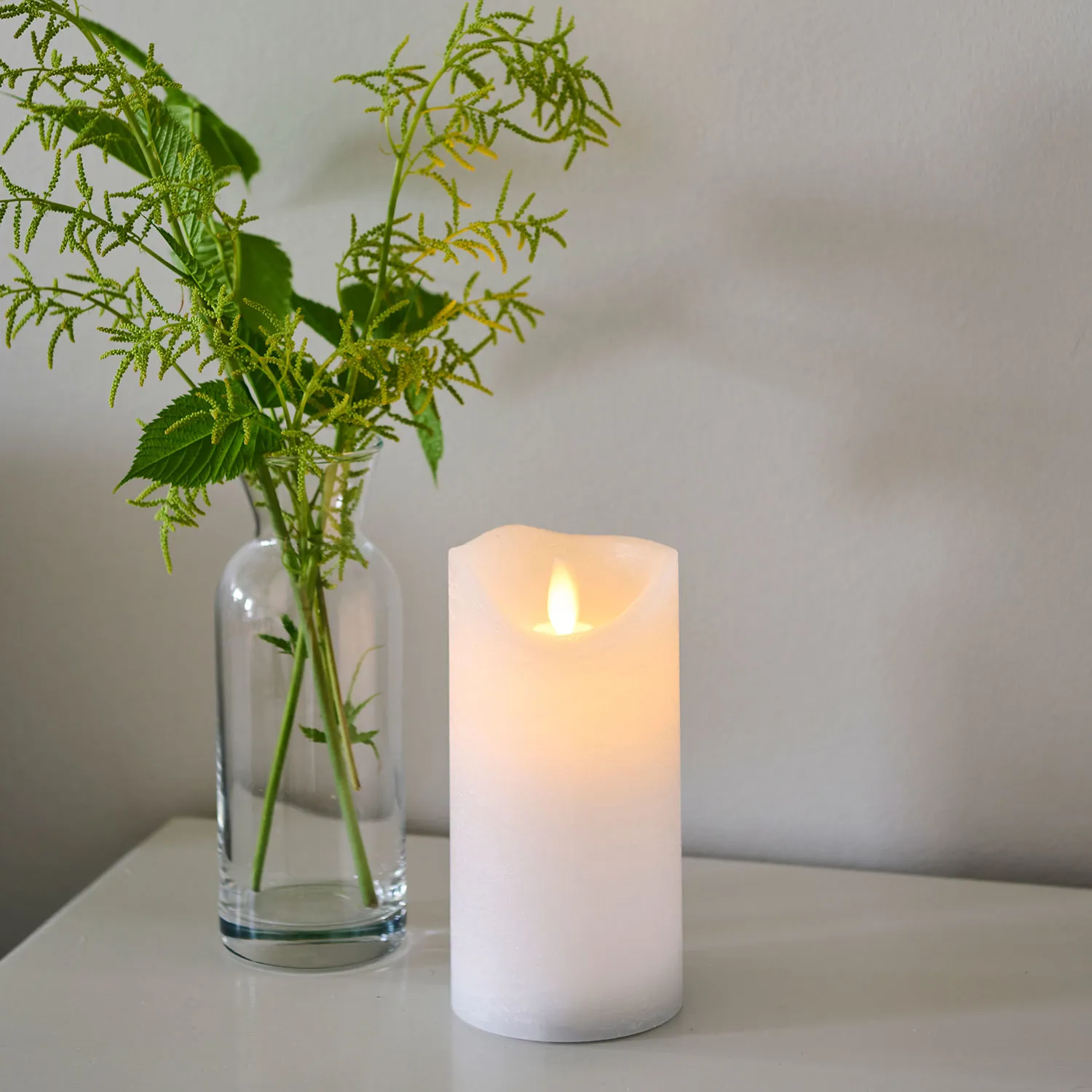 Sara Rechargeable Pillar Candle Ø7.5 x 15cm, White