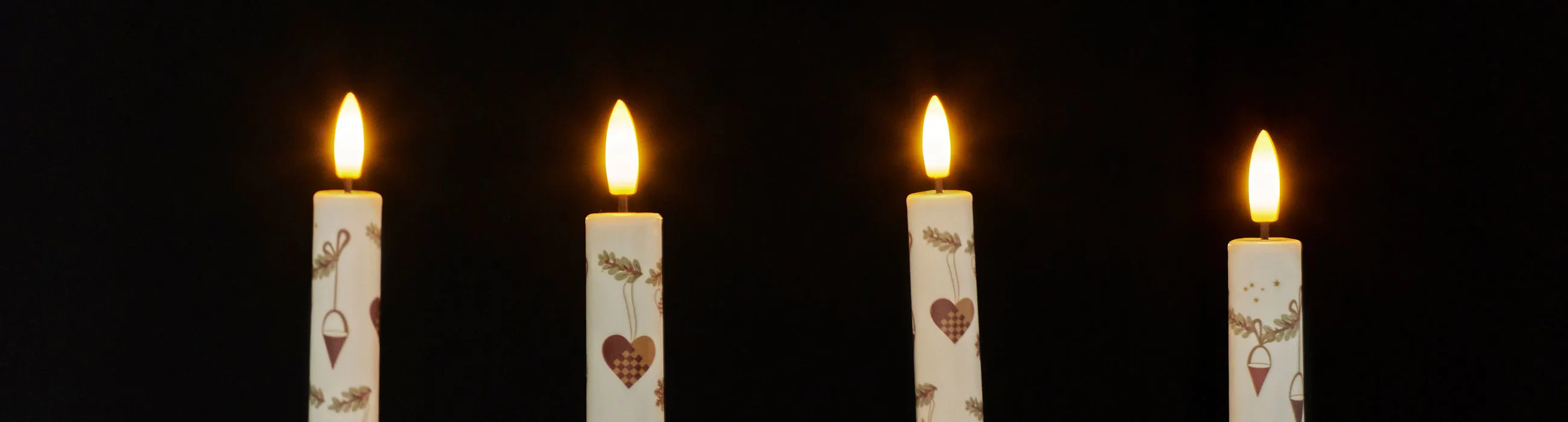 Create a Christmas atmosphere with unique Sirius Christmas candles