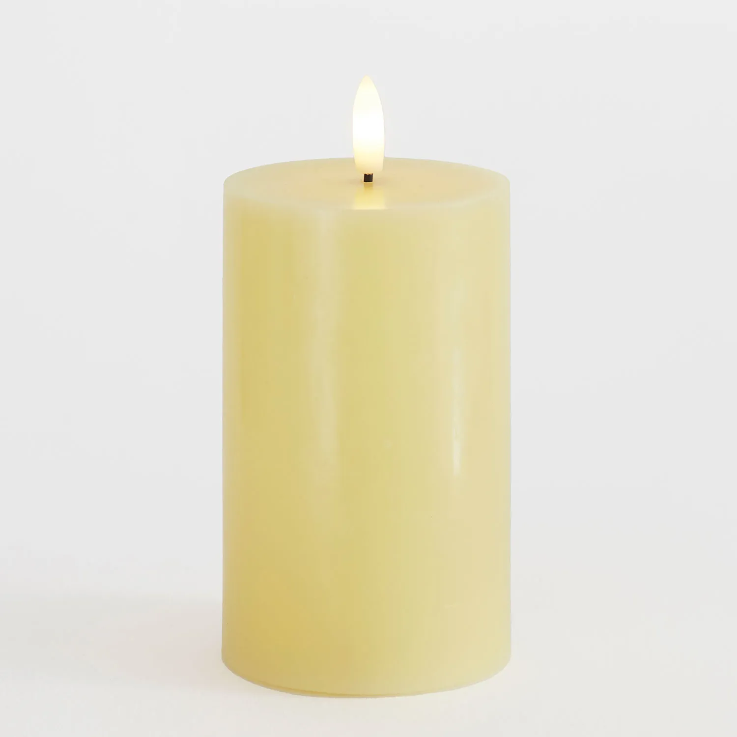 Sille Pillar Ø7.5 x 12.5cm, Pale Yellow