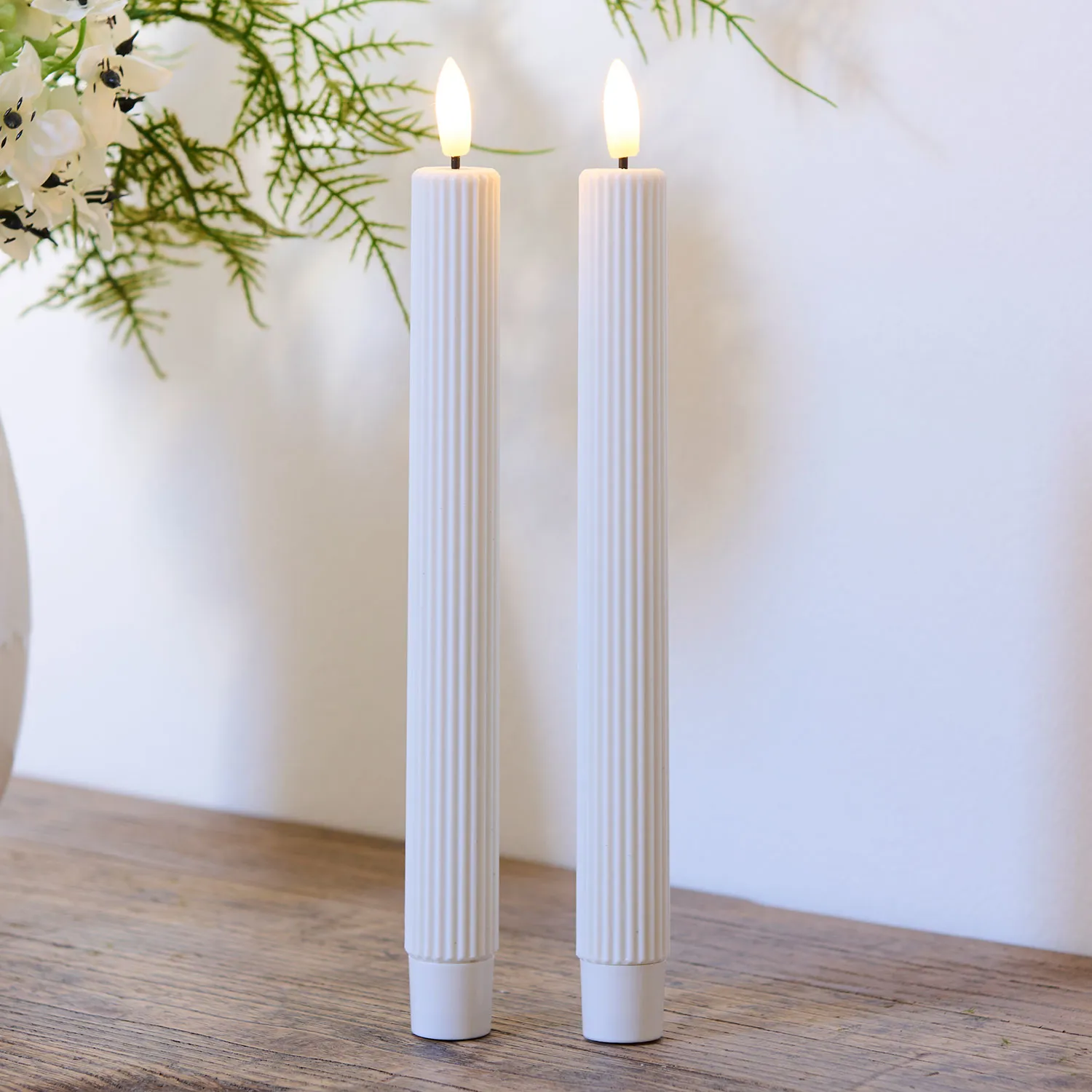 Smilla Rechargeable Taper Ø2x25cm, 2 pcs, White